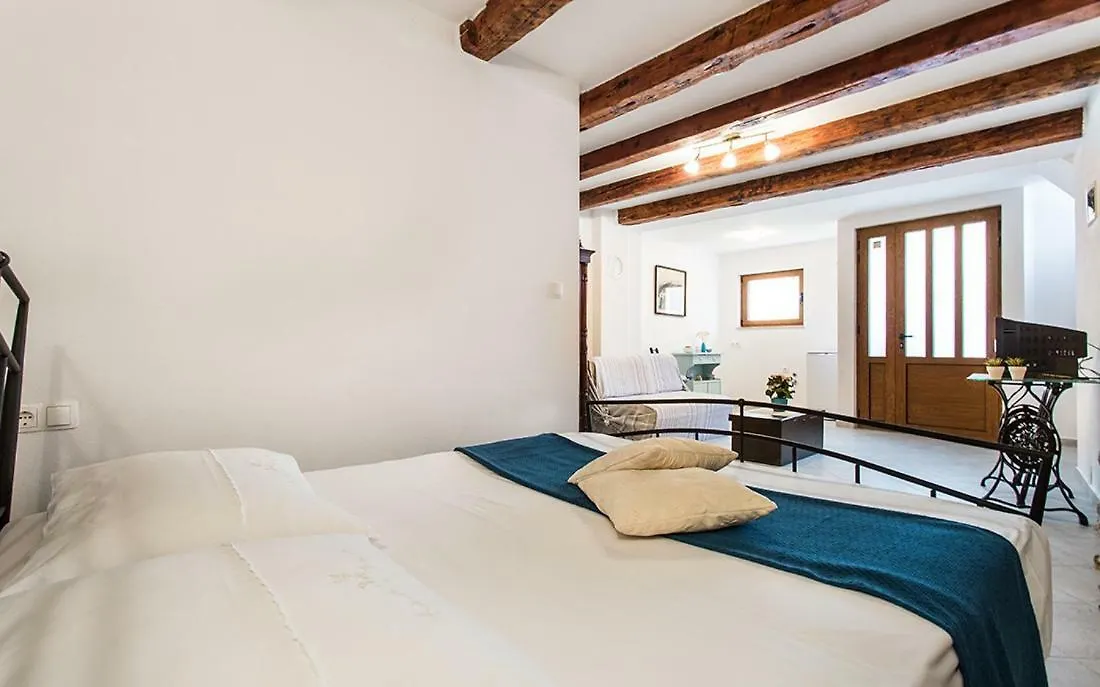 Apartment & Room Antonio Vrbnik  Croatia