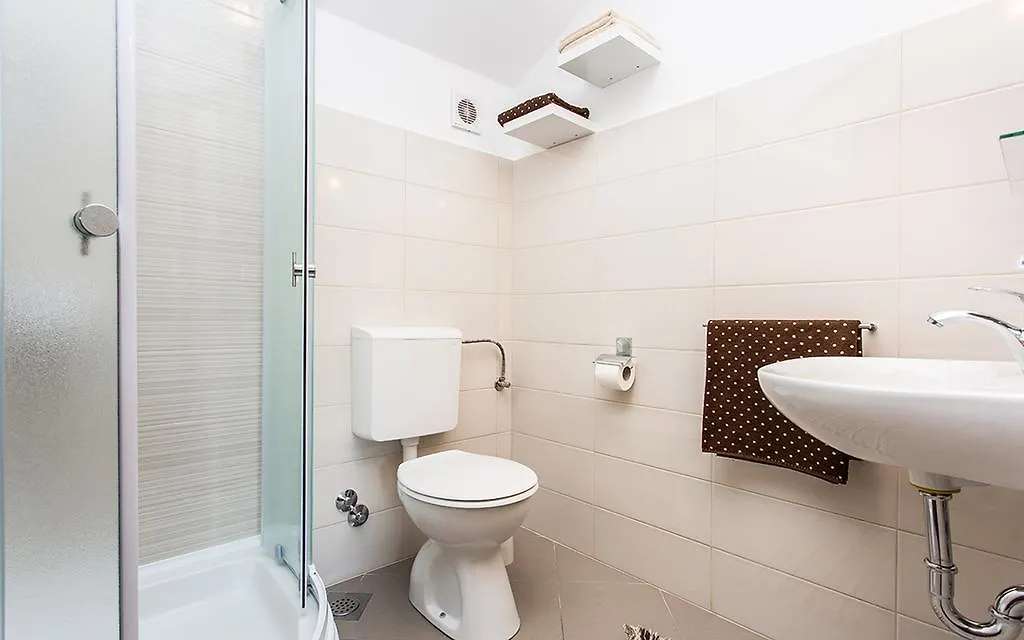 Apartment & Room Antonio Vrbnik