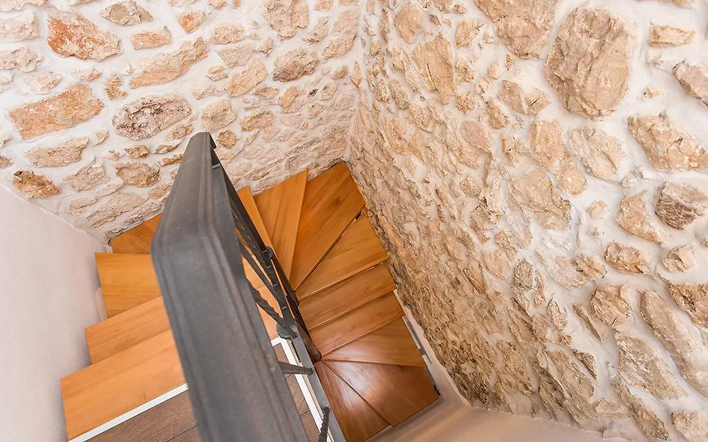 Apartment & Room Antonio Vrbnik