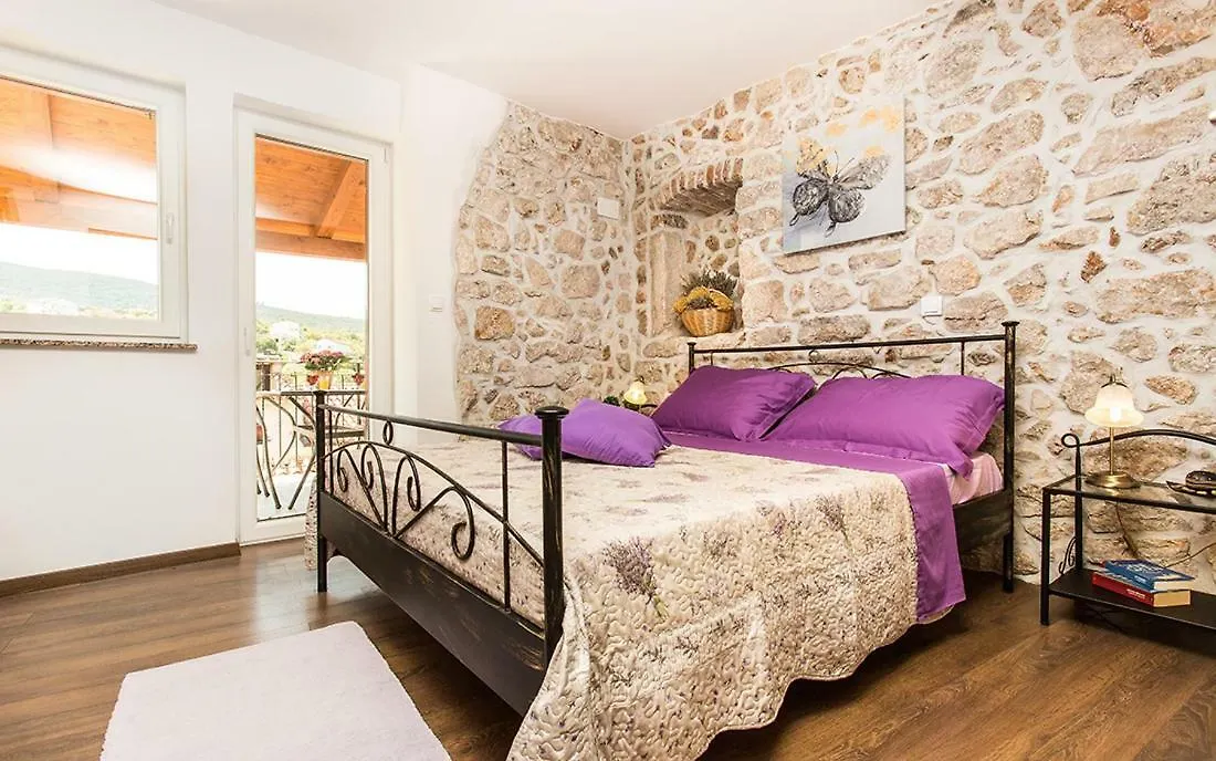 Apartment & Room Antonio Vrbnik